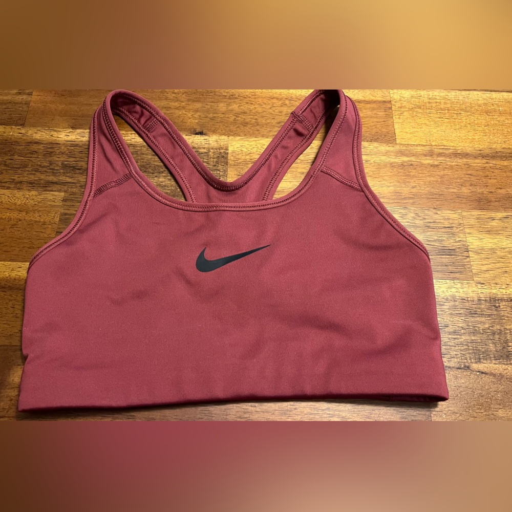 Nike sports bra size small